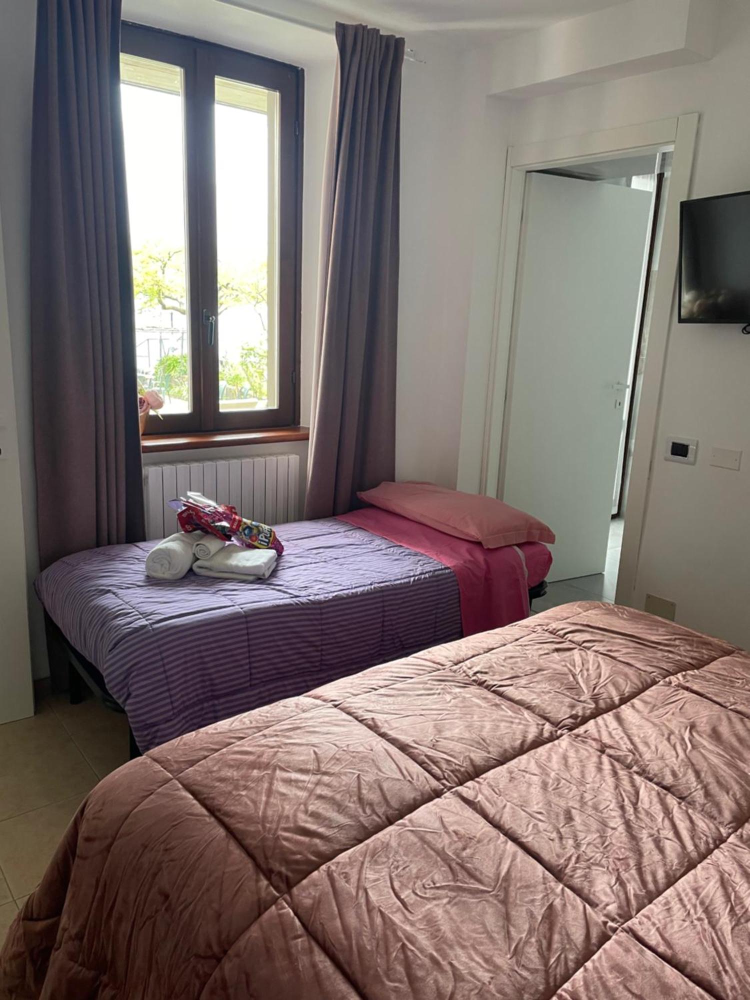 Peonia Apartment - Appartamento Vista Lago Lezzeno Pokoj fotografie